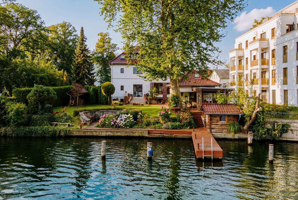 Thumbnail-Haus zum Mieten in Grünau 7.000,00 € 263.73 m²