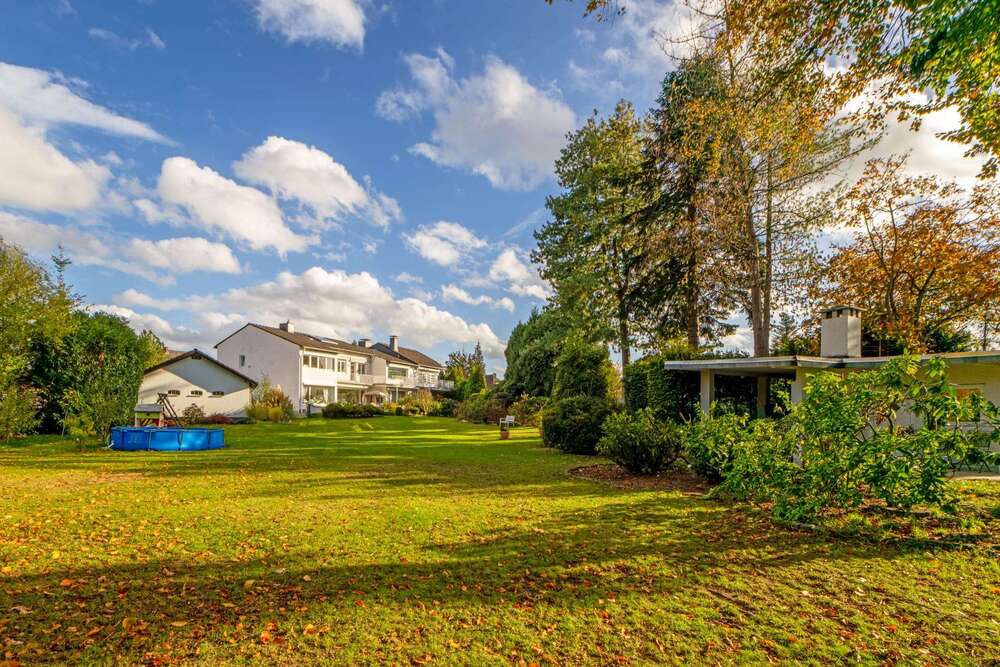 Thumbnail-Haus zum Kaufen in Leverkusen 2.500.000,00 € 510 m²