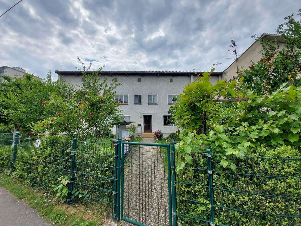 Thumbnail-Haus zum Kaufen in Stuttgart Rot 1.950.000,00 € 324 m²