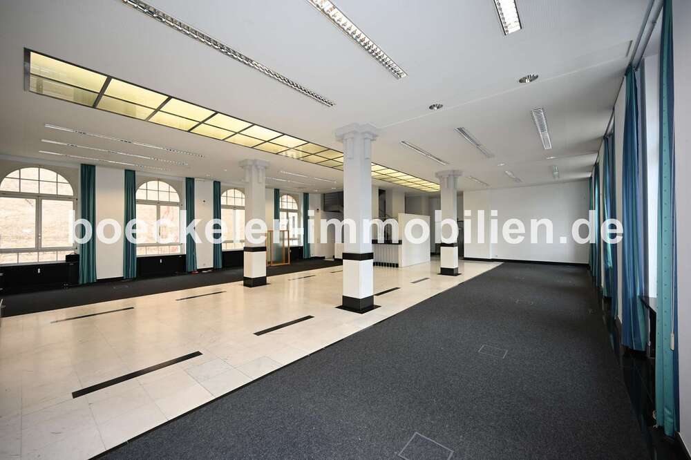 Thumbnail-Büro in Weißenfels 3.700,00 € 534 m²