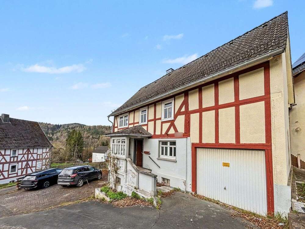 Thumbnail-Haus zum Kaufen in Hatzfeld 89.900,00 € 130.63 m²