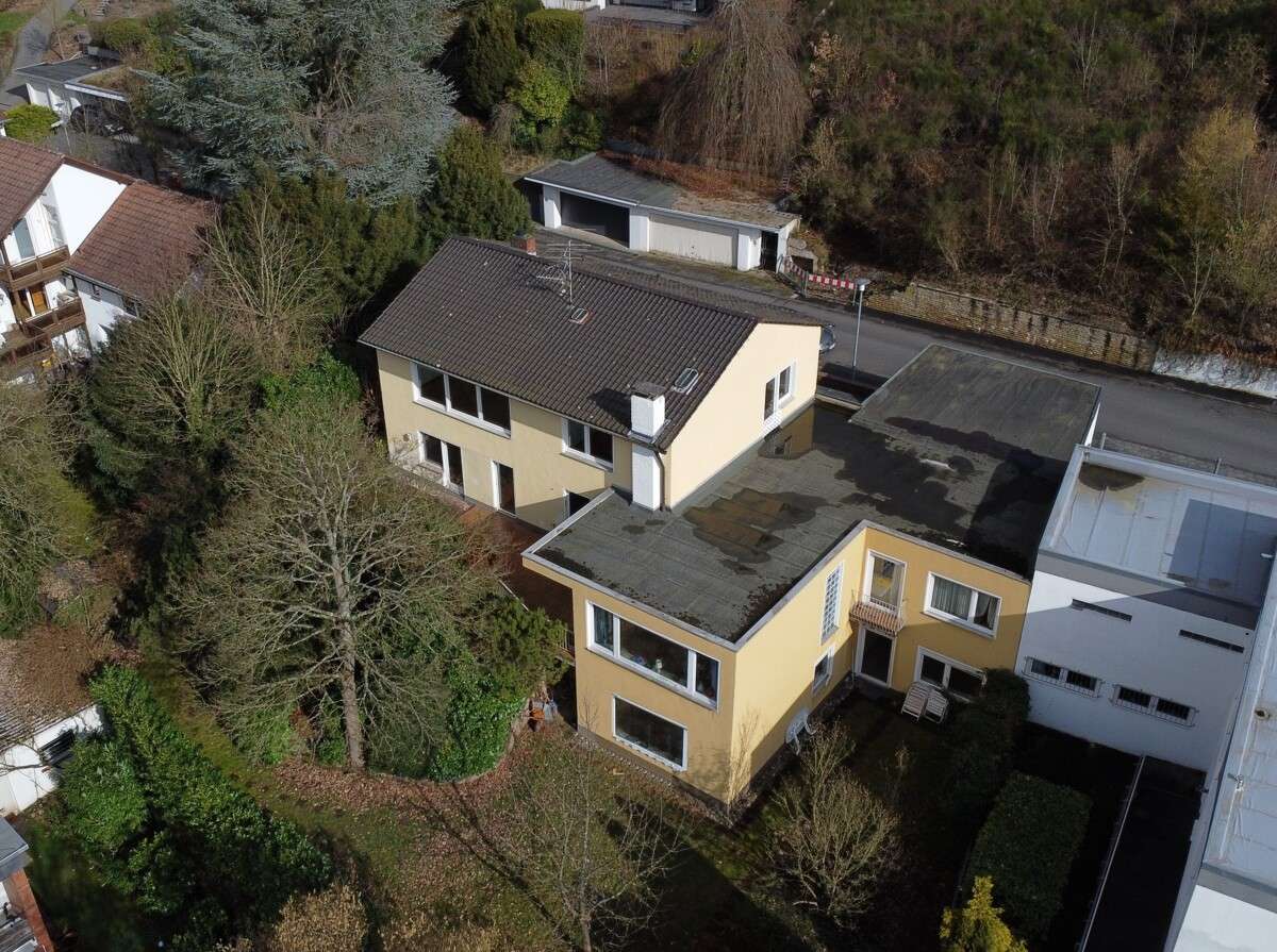 Thumbnail-Haus zum Kaufen in Bad Honnef 889.000,00 € 253 m²