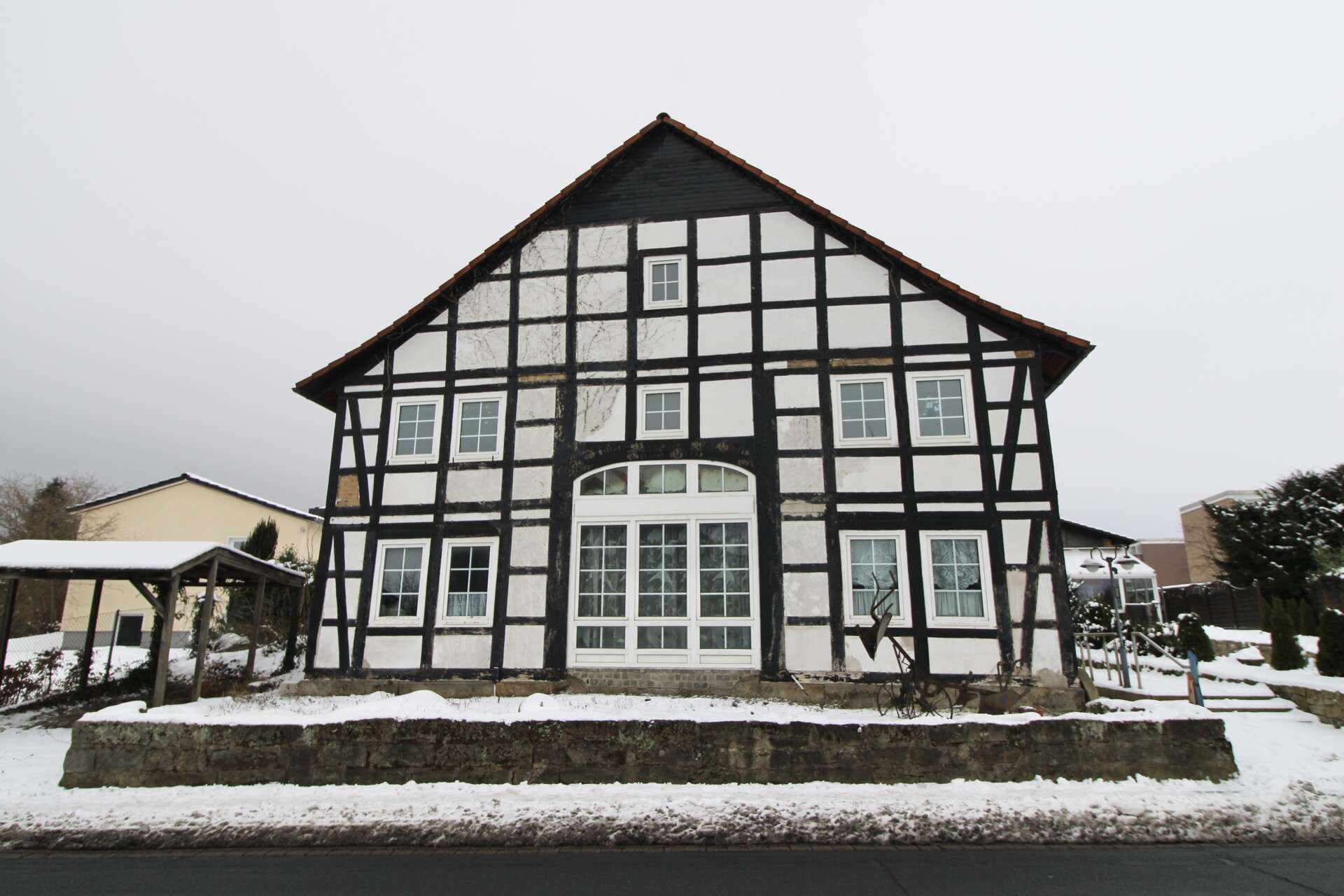 Thumbnail-Haus zum Kaufen in Barsinghausen Egestorf am Deister 139.000,00 € 177.96 m²