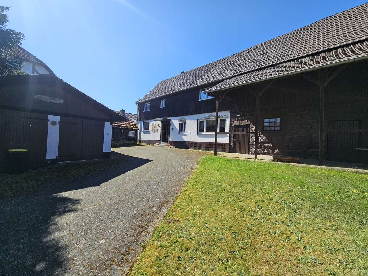 Thumbnail-Haus zum Kaufen in Burgwald 169.000,00 € 164 m²