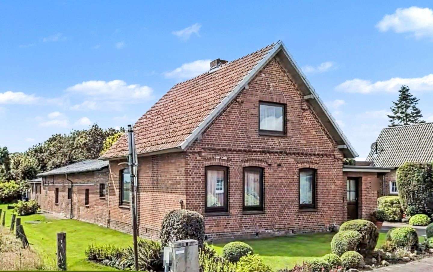Thumbnail-Haus zum Kaufen in Süderau 183.000,00 € 160 m²