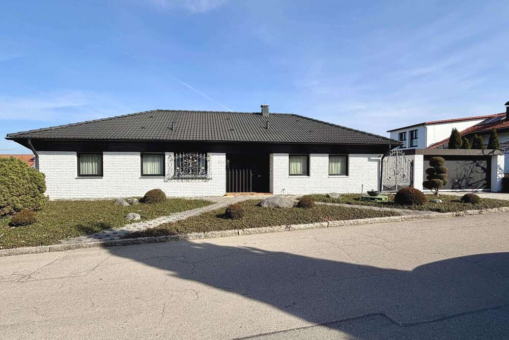 Thumbnail-Haus zum Kaufen in Oberboihingen 699.000,00 € 163 m²