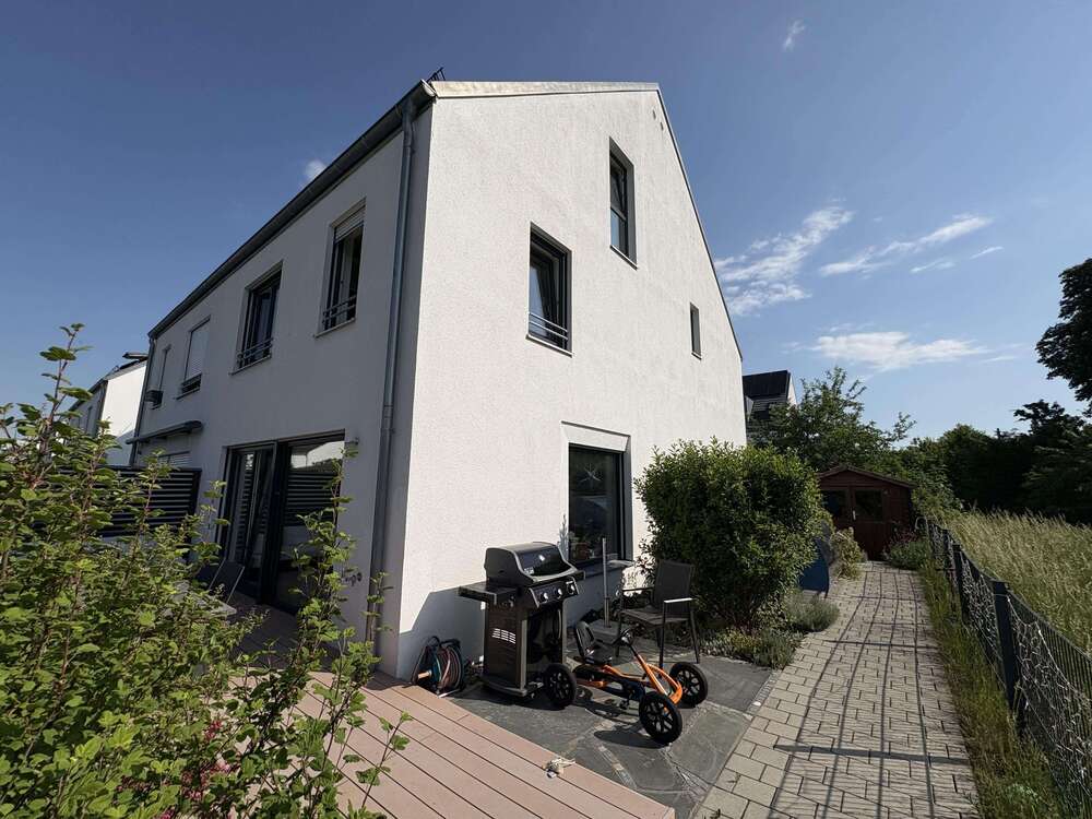 Thumbnail-Haus zum Mieten in Olching 2.700,00 € 170 m²