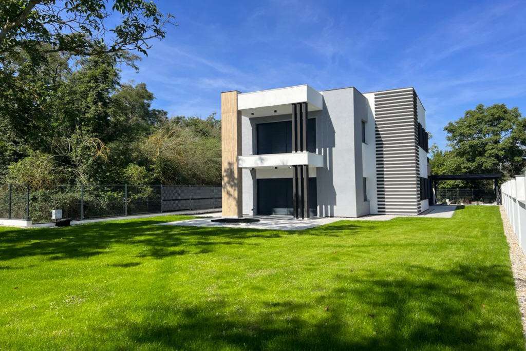 Thumbnail-Haus zum Kaufen in Halle (Saale)-Dölau 1.250.000,00 € 219 m²