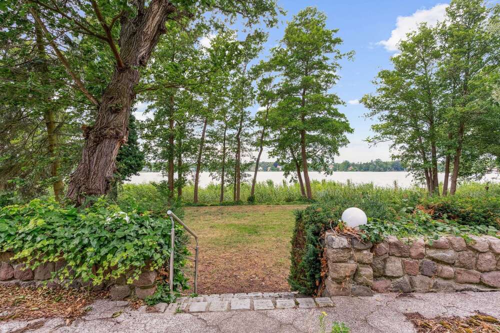 Thumbnail-Haus zum Kaufen in Berlin 965.000,00 € 249 m²