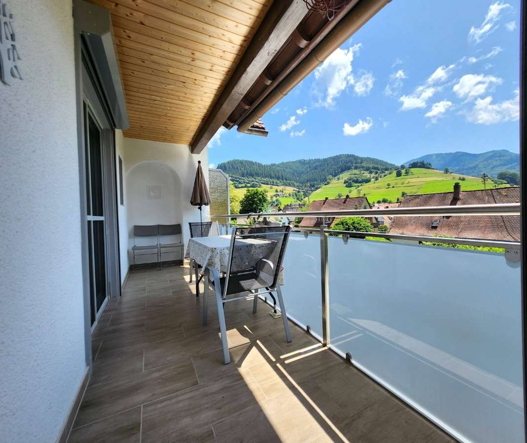 Thumbnail-Haus zum Kaufen in Münstertal Schwarzwald 649.000,00 € 222 m²