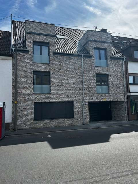 Thumbnail-Wohnung zum Kaufen in Niederkassel-Mondorf 469.000,00 € 97.17 m²