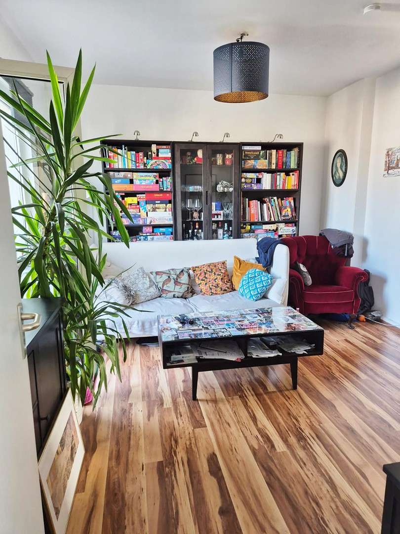 Thumbnail-Wohnung zum Kaufen in Düsseldorf 220.000,00 € 57.5 m²