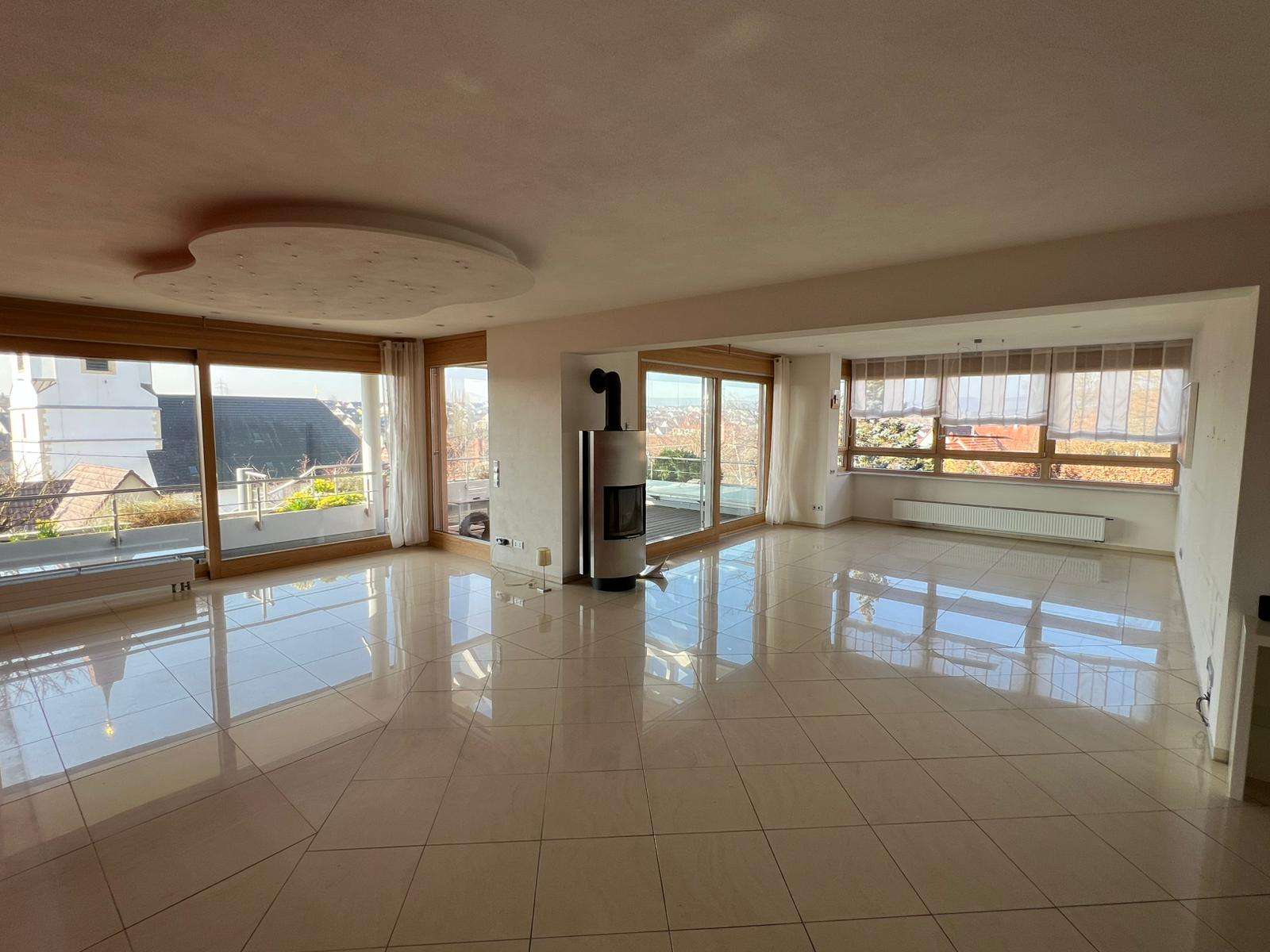 Thumbnail-Wohnung zum Mieten in Nordheim 1.800,00 € 155 m²