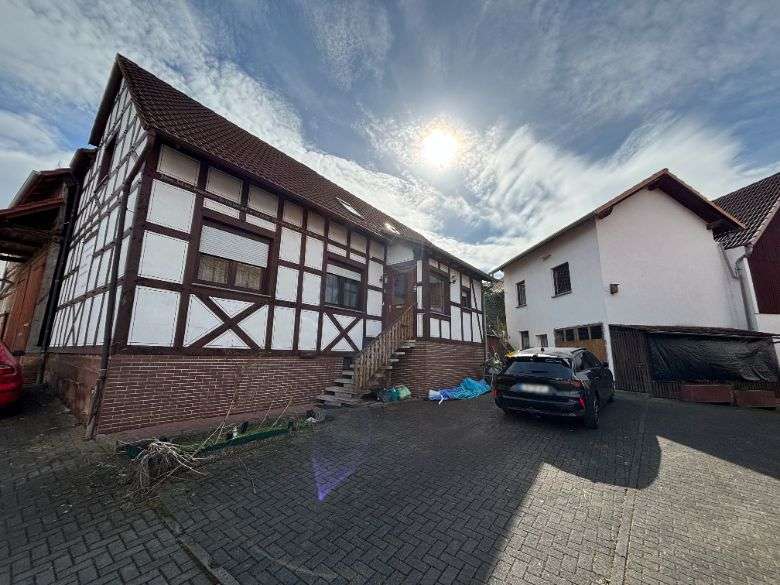 Thumbnail-Haus zum Kaufen in MünchhausenNiederasphe 95.000,00 € 151.77 m²