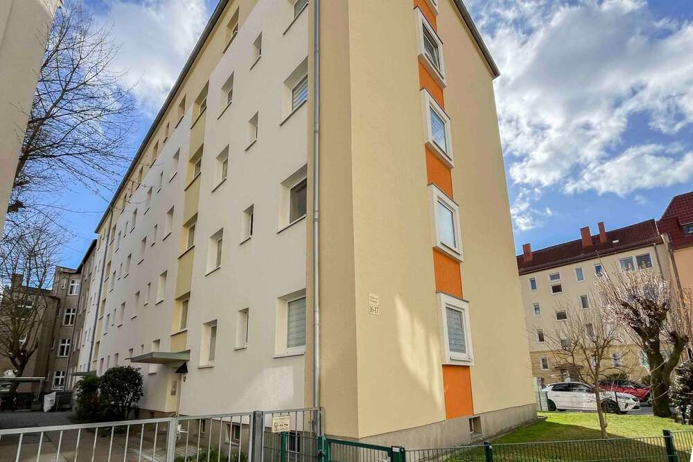 Thumbnail-Wohnung zum Kaufen in Magdeburg 110.000,00 € 63.61 m²