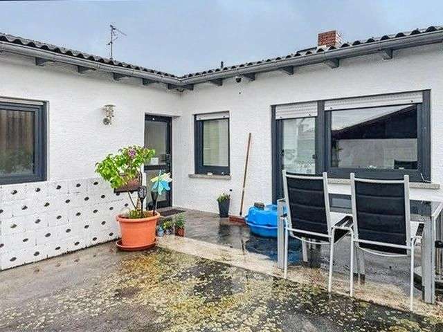 Thumbnail-Haus zum Kaufen in Flörsheim-Dalsheim 245.000,00 € 157 m²