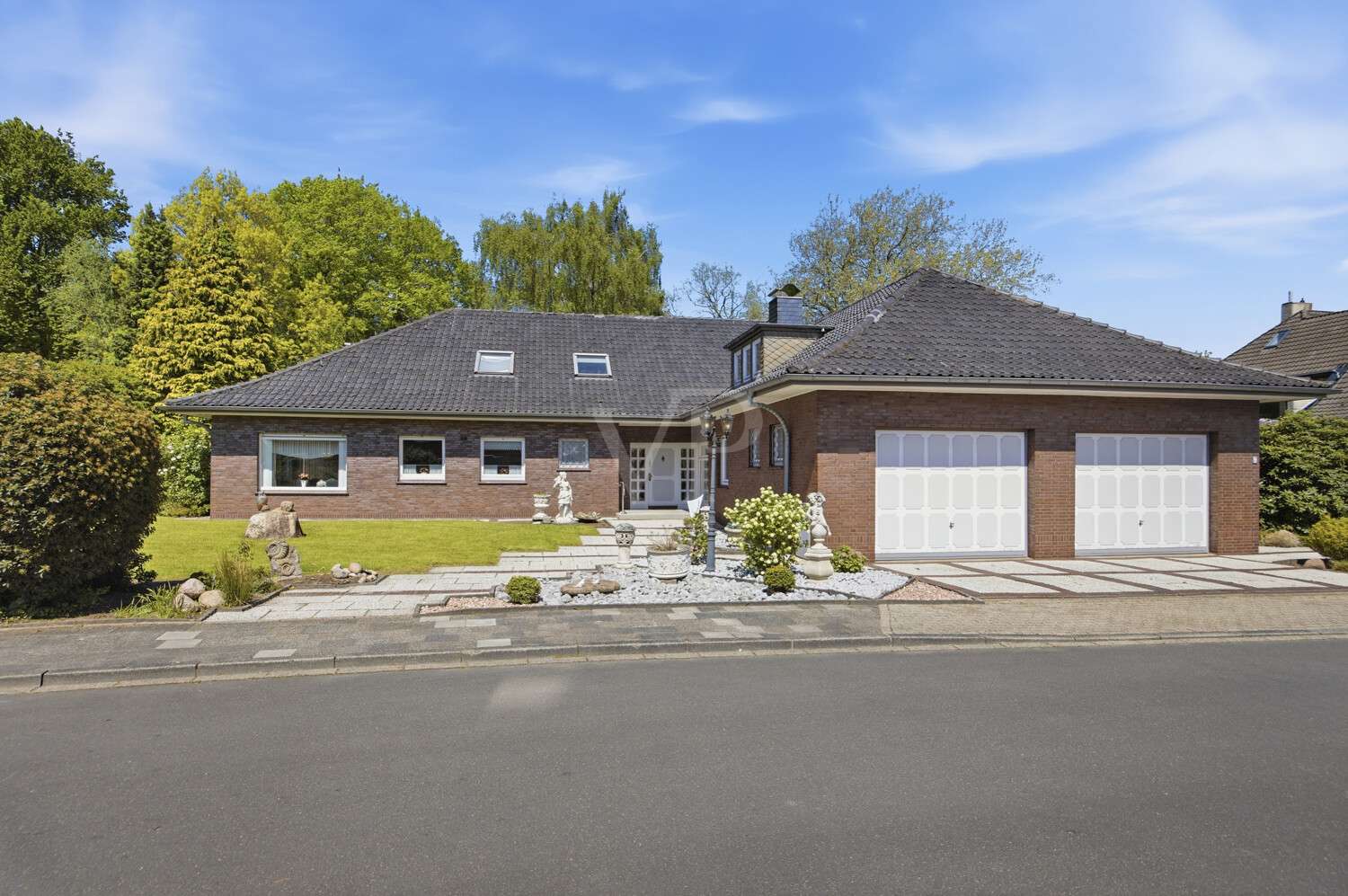 Thumbnail-Haus zum Kaufen in Wilhelmshaven 475.000,00 € 370.85 m²