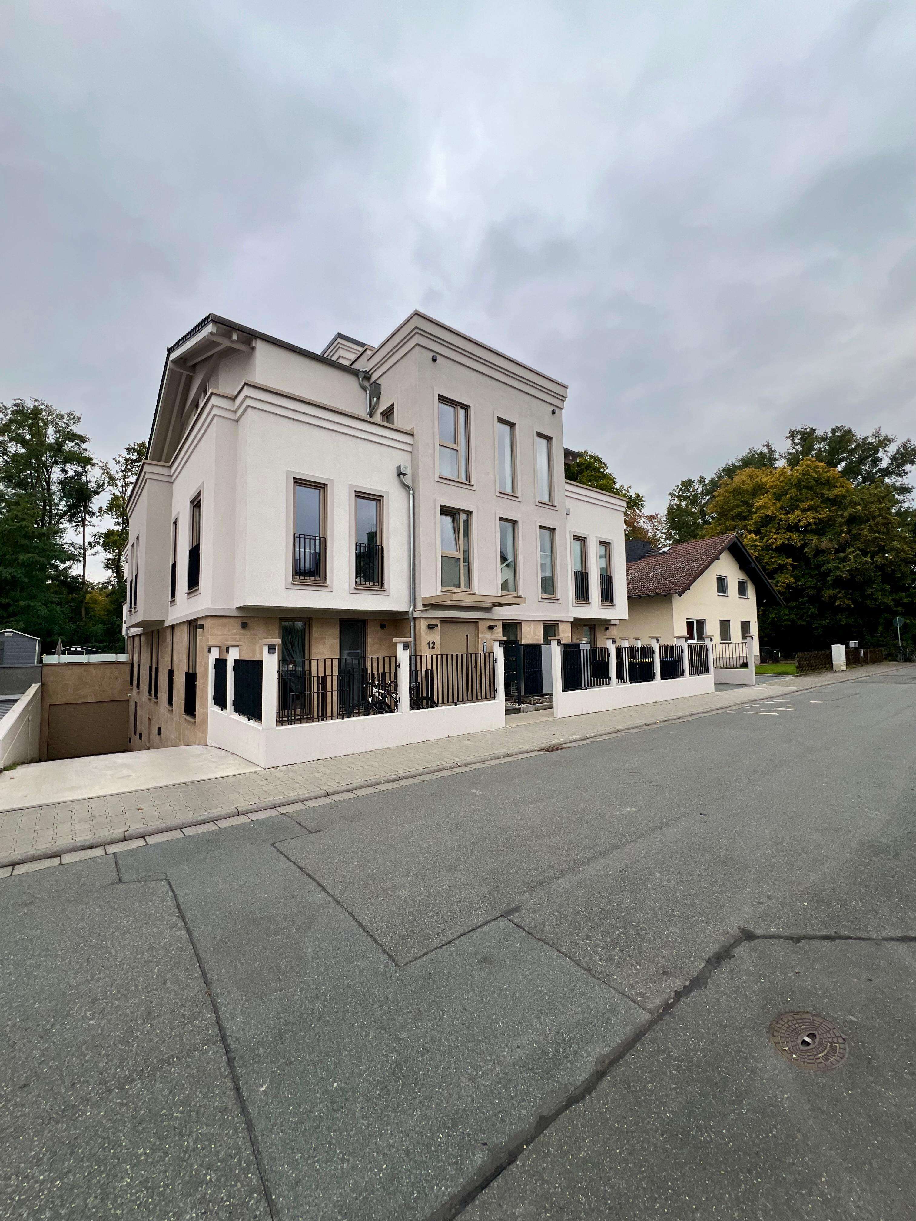 Thumbnail-Wohnung zum Mieten in Langen 2.250,00 € 143 m²