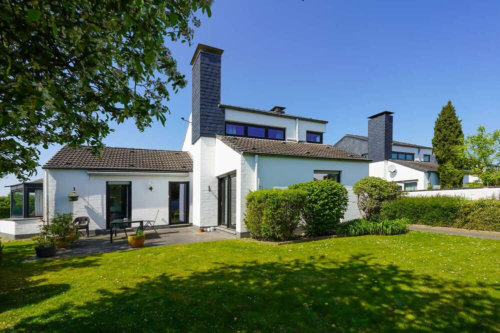 Thumbnail-Haus zum Kaufen in Düsseldorf 825.000,00 € 154 m²