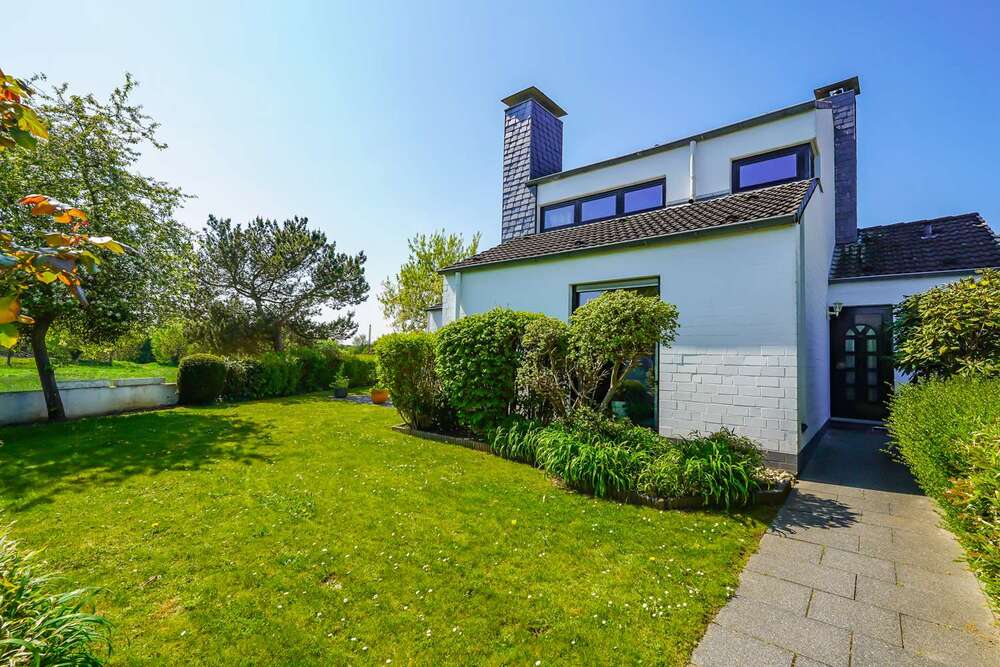 Thumbnail-Haus zum Kaufen in Düsseldorf 759.000,00 € 154 m²