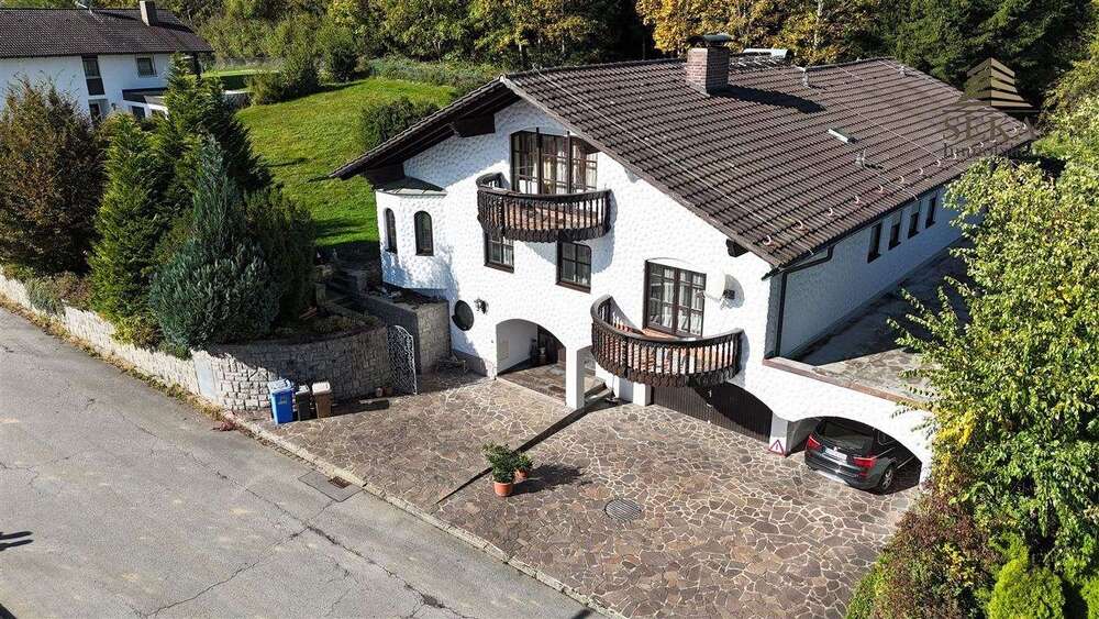 Thumbnail-Haus zum Kaufen in Deggendorf 729.000,00 € 220 m²