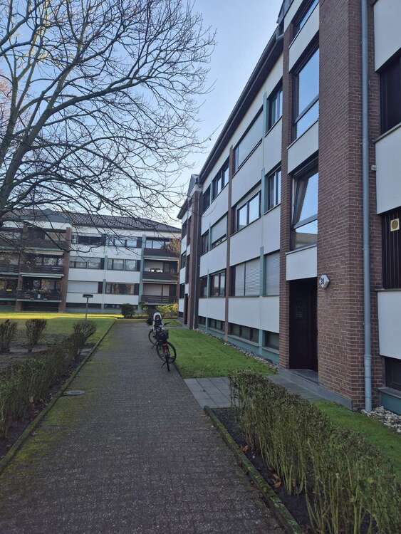 Thumbnail-Wohnung zum Kaufen in Krefeld 279.000,00 € 80 m²