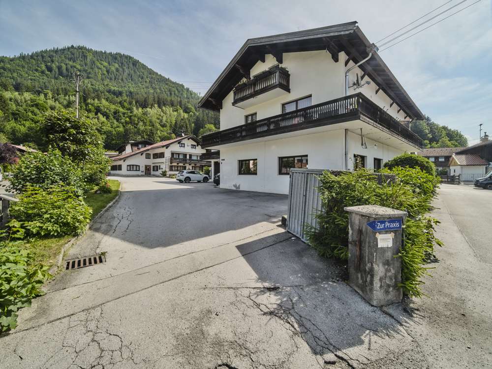 Thumbnail-Haus zum Kaufen in Schliersee 1.600.000,00 € 567 m²