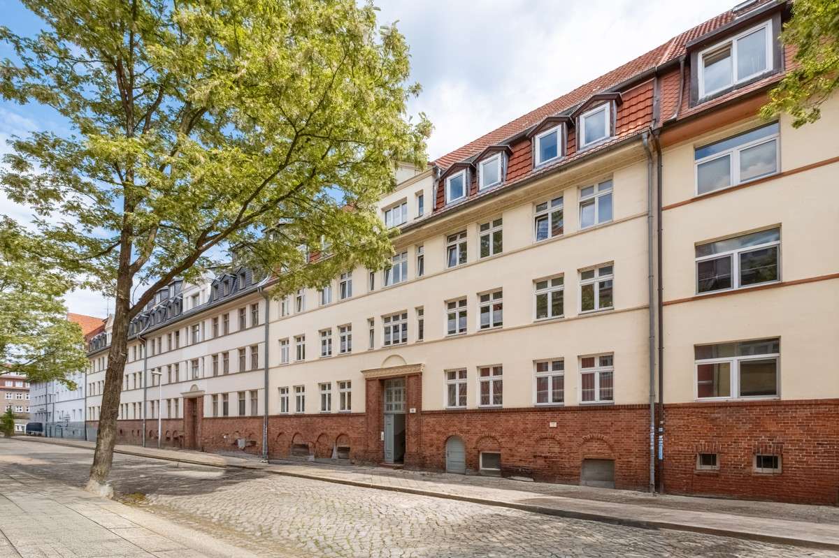 Thumbnail-Wohnung zum Kaufen in Schwerin 149.000,00 € 56 m²