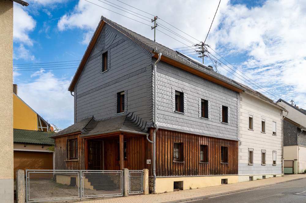 Thumbnail-Haus zum Kaufen in Weisel 165.000,00 € 101 m²