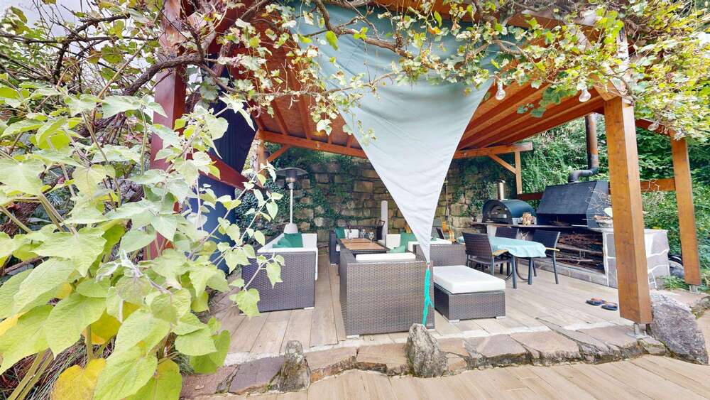 Thumbnail-Haus zum Kaufen in Reutlingen Bronnweiler 969.000,00 € 243 m²