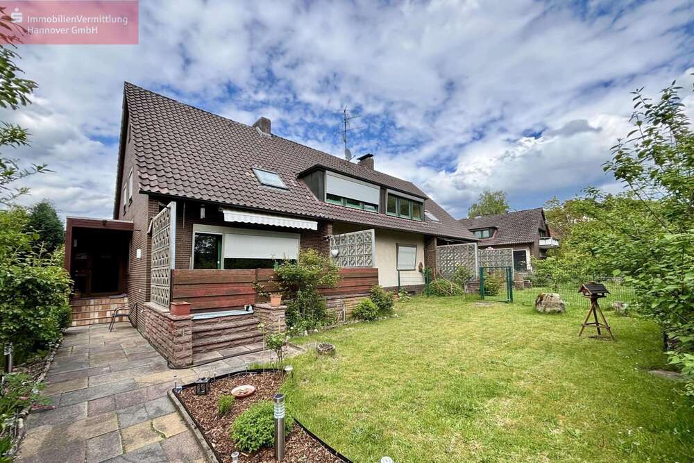 Thumbnail-Haus zum Kaufen in Burgwedel 548.000,00 € 355.79 m²
