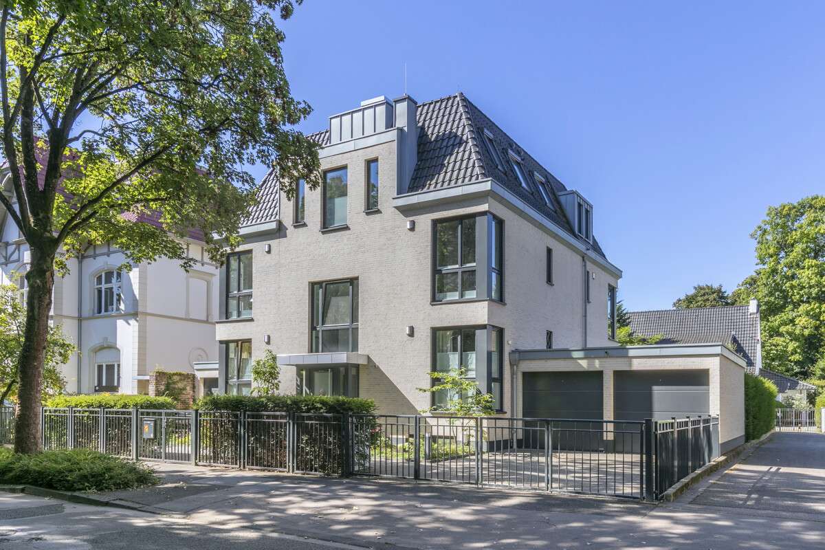 Thumbnail-Wohnung zum Kaufen in Köln Marienburg 2.250.000,00 € 196 m²