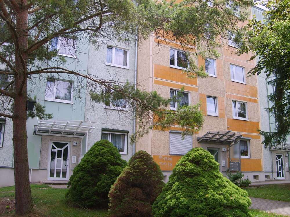 Thumbnail-Wohnung zum Mieten in Gotha 355,00 € 60 m²