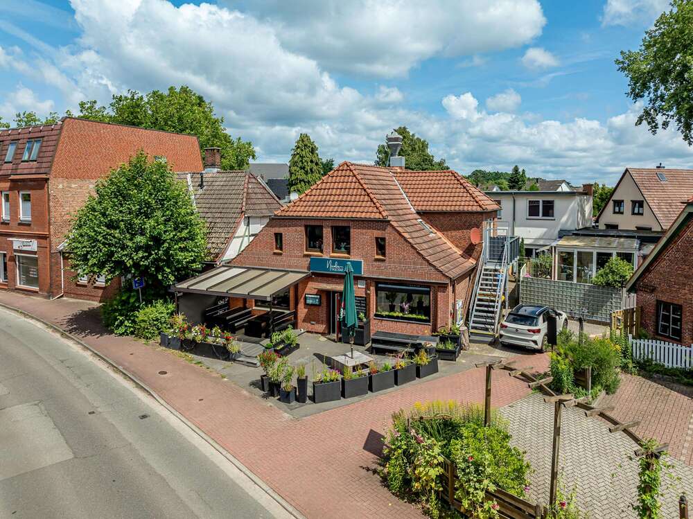 Thumbnail-Haus zum Kaufen in Barmstedt 449.000,00 € 445 m²