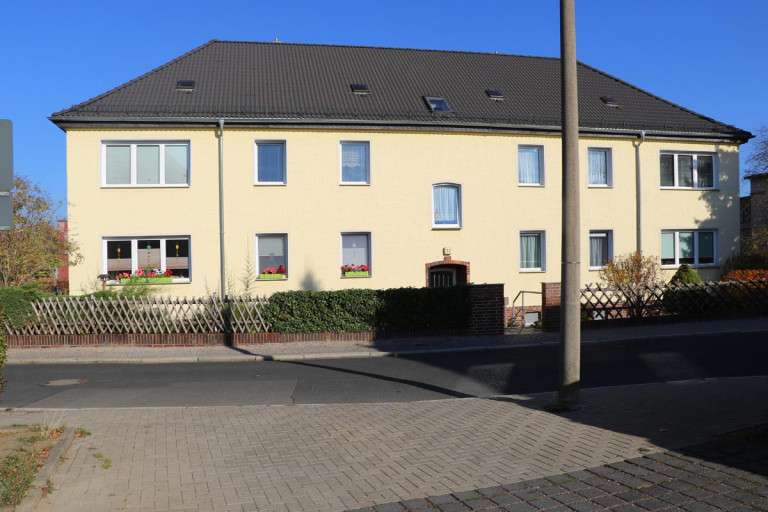 Thumbnail-Wohnung zum Mieten in Dessau-Roßlau 900,00 € 117.63 m²