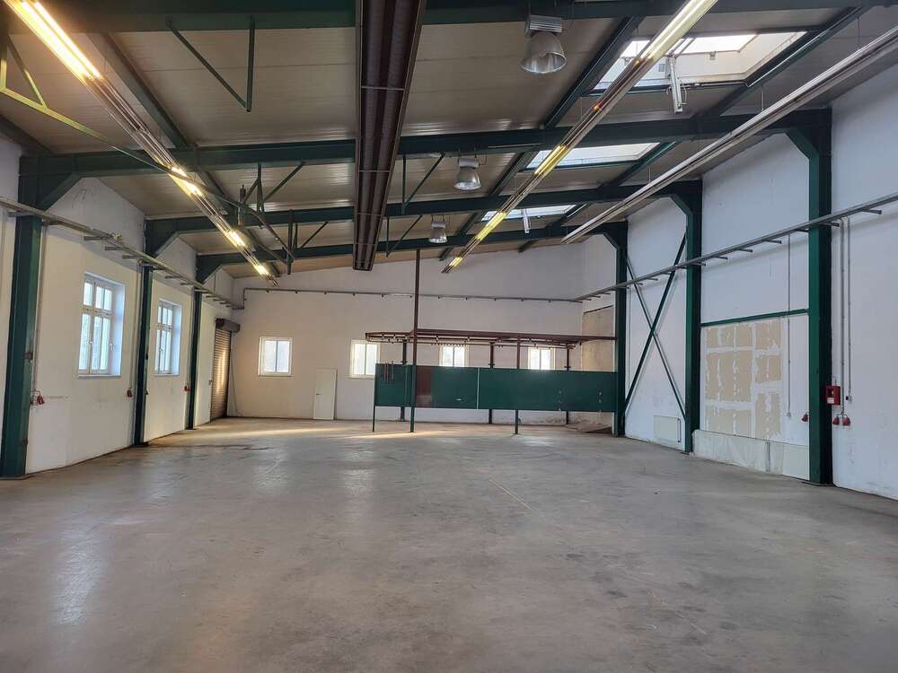 Thumbnail-Halle in Apolda 2.011,00 € 555 m²