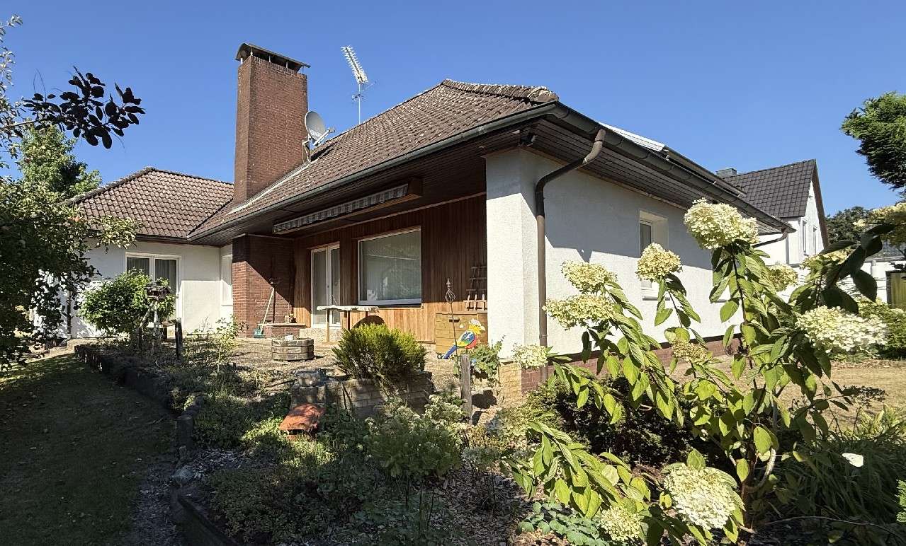 Thumbnail-Haus zum Kaufen in Celle 355.000,00 € 257 m²