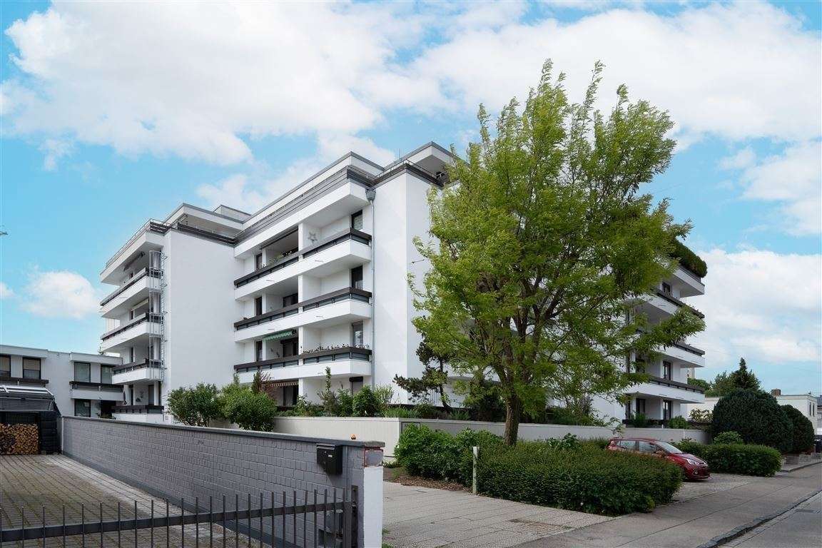 Thumbnail-Wohnung zum Kaufen in Augsburg 649.900,00 € 178 m²