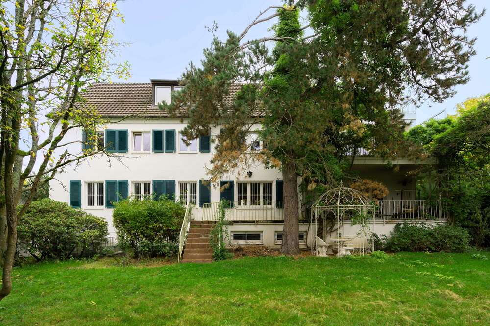 Thumbnail-Haus zum Kaufen in Ratingen-Hösel 1.650.000,00 € 380 m²