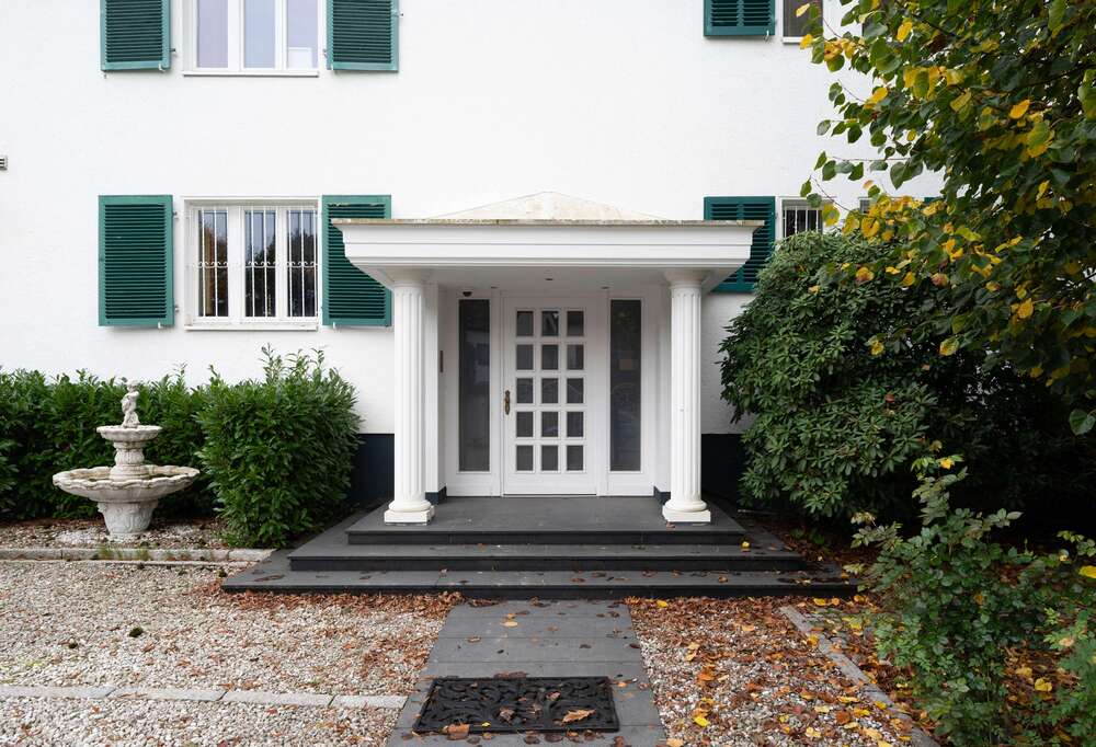 Thumbnail-Haus zum Kaufen in Ratingen-Hösel 1.650.000,00 € 380 m²