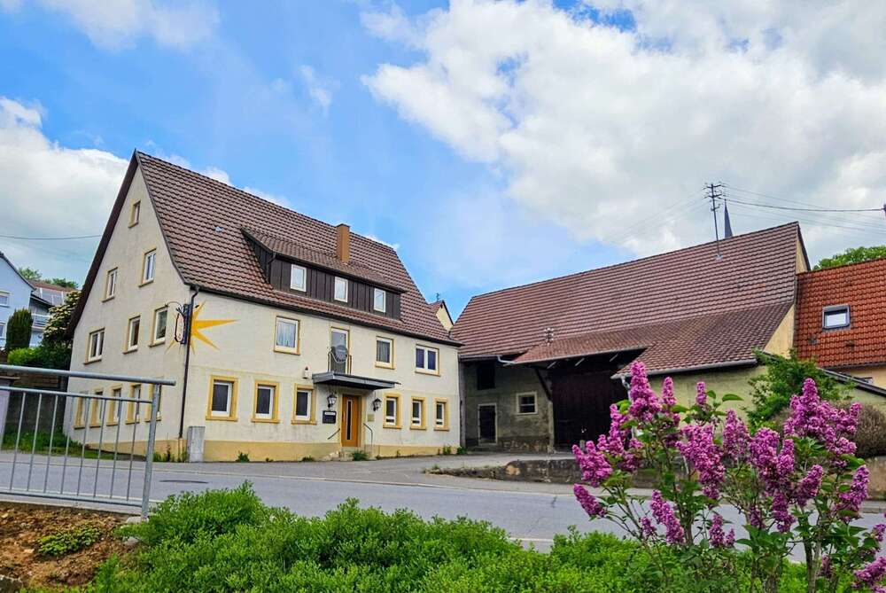 Thumbnail-Haus zum Kaufen in Schöntal Oberkessach 195.000,00 € 250 m²