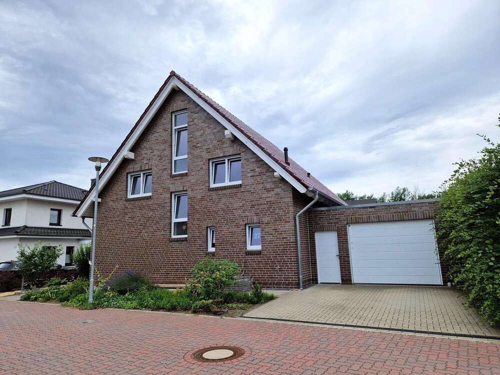 Thumbnail-Haus zum Mieten in Lehre 1.850,00 € 165 m²