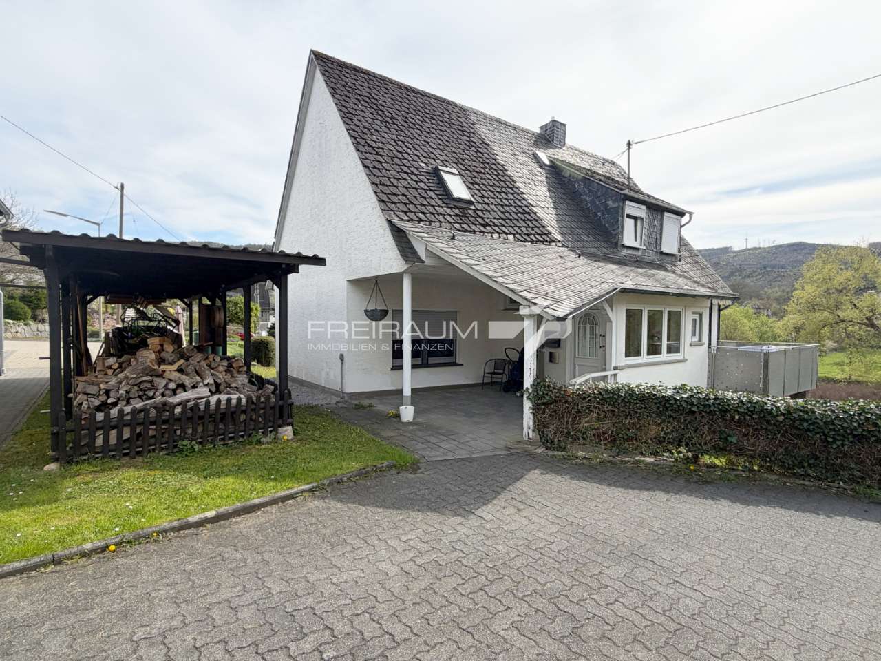 Thumbnail-Haus zum Kaufen in Brachbach 255.000,00 € 130 m²