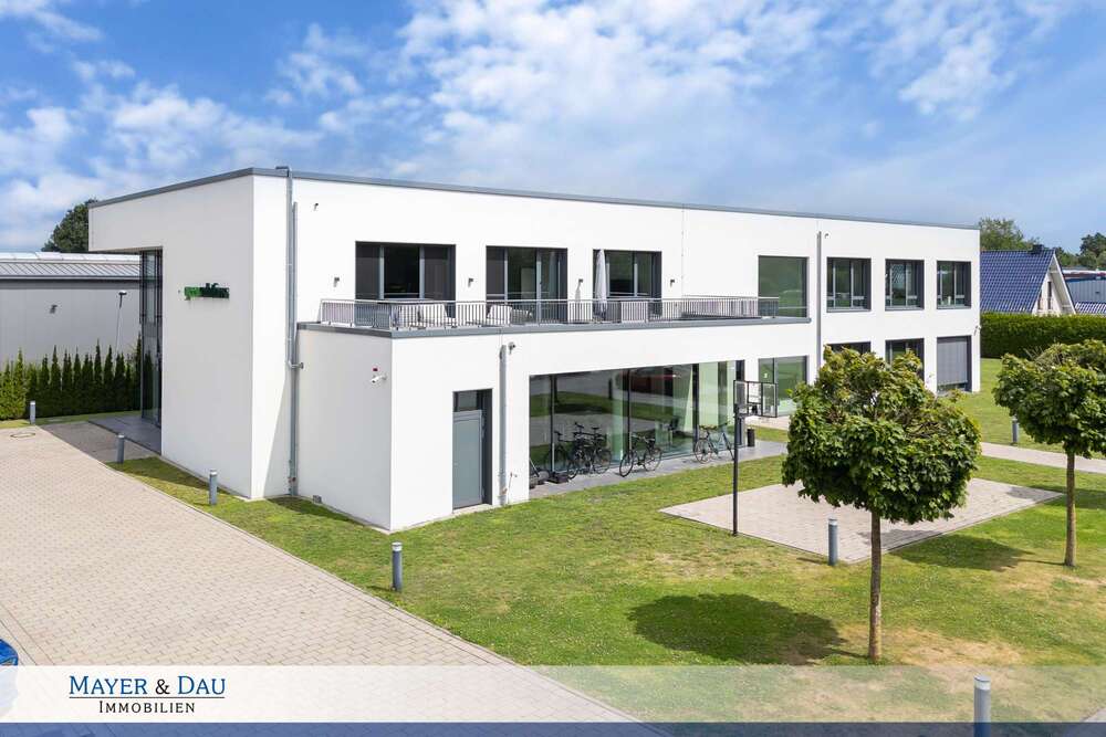 Thumbnail-Büro in Bad Zwischenahn 2.904,00 € 263.96 m²