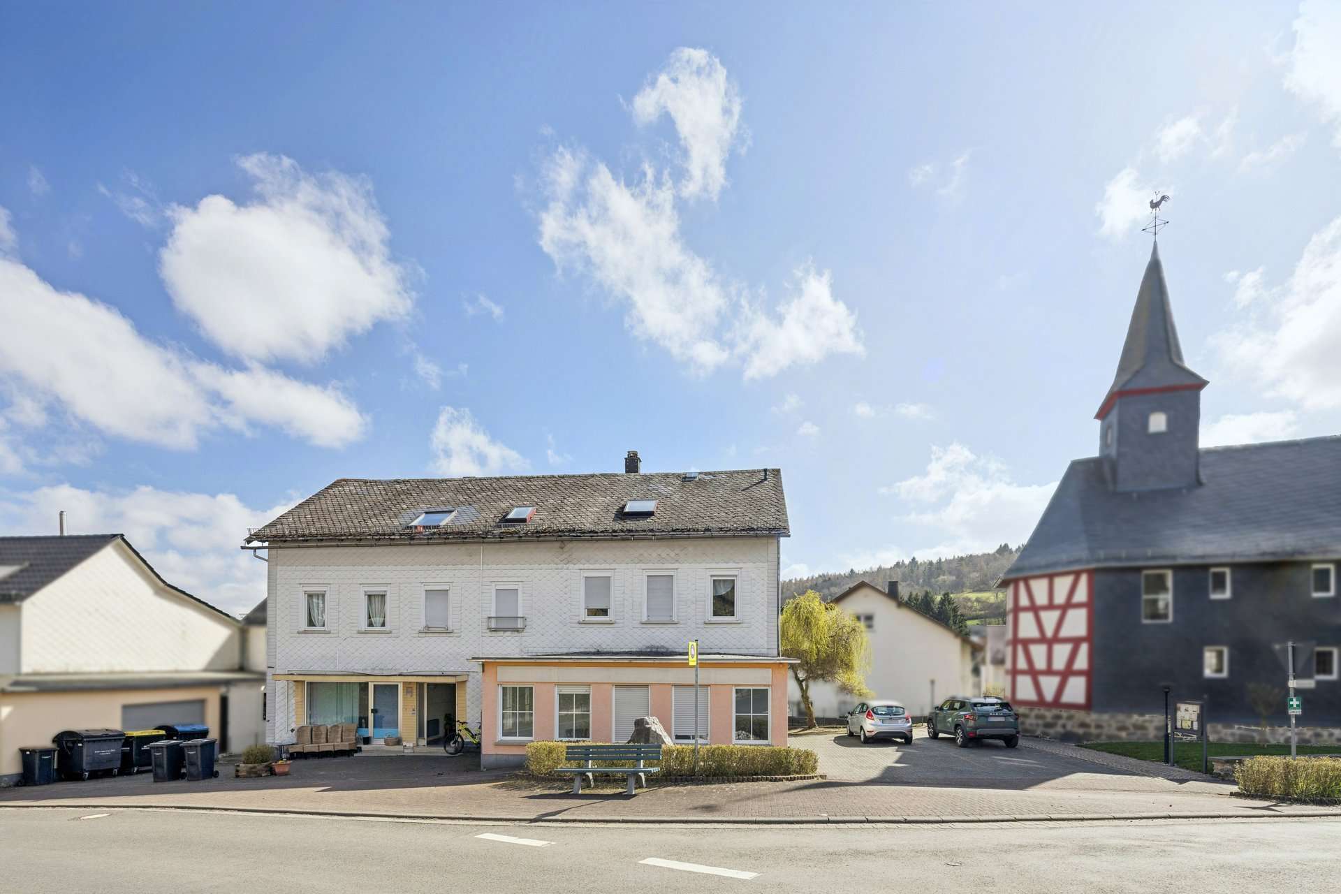 Thumbnail-Haus zum Kaufen in Herborn 399.000,00 € 557.8 m²