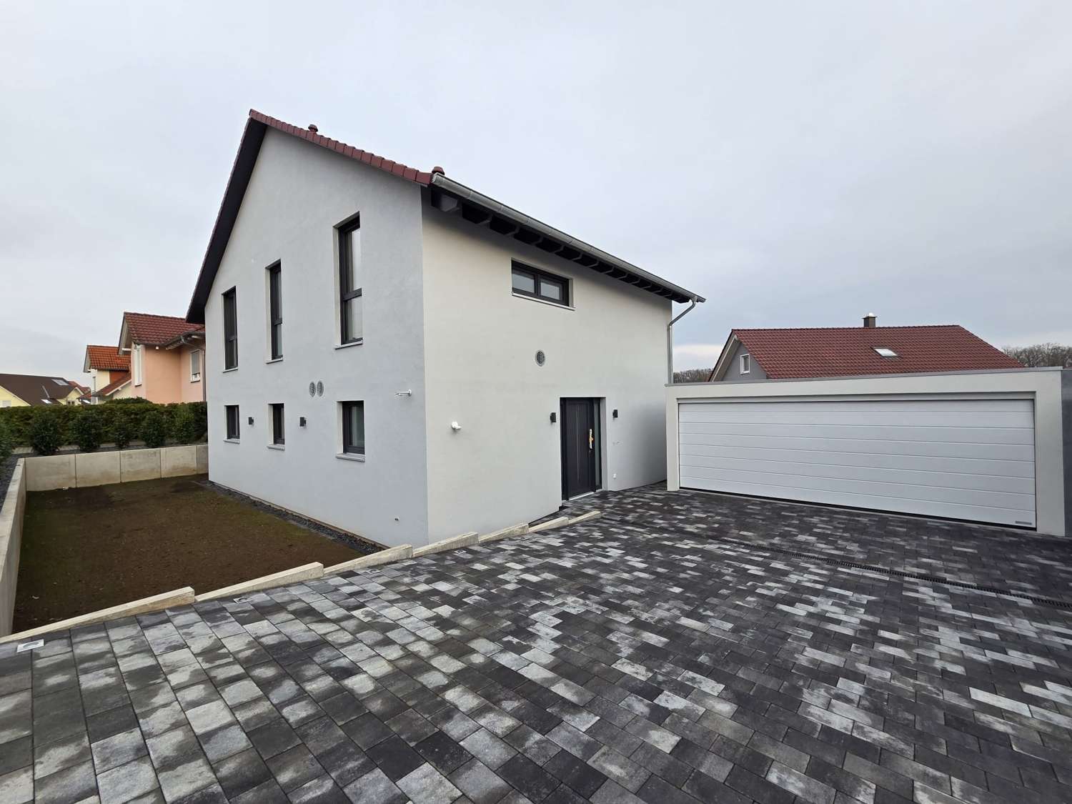 Thumbnail-Haus zum Mieten in Ramstein-Miesenbach Miesenbach 3.500,00 € 168.64 m²