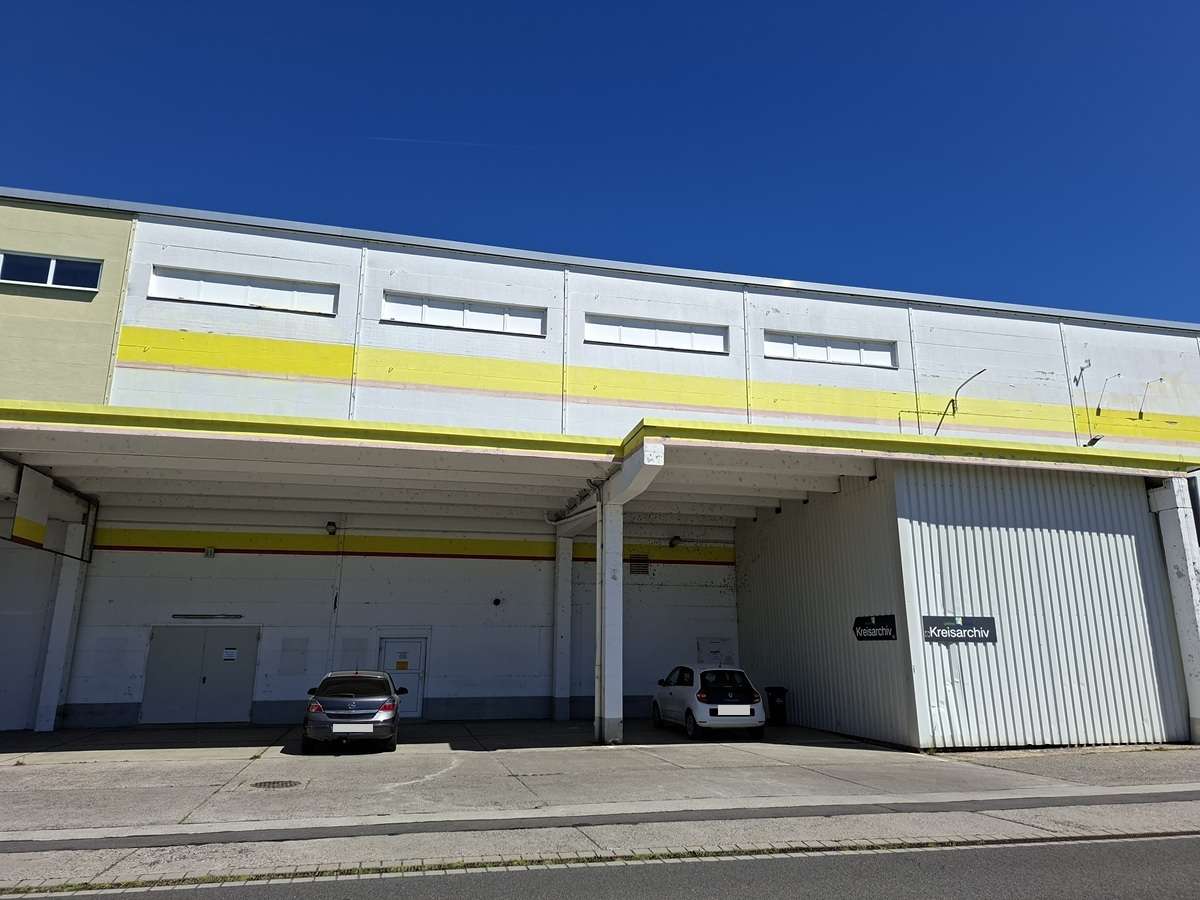 Thumbnail-Halle in Grimma 2.983,35 € 748.65 m²