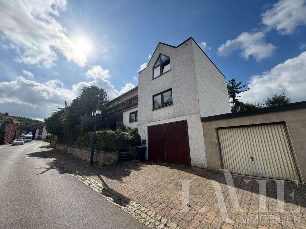 Thumbnail-Wohnung zum Kaufen in Kirkel Kirkel-Neuhäusel 139.000,00 € 105 m²
