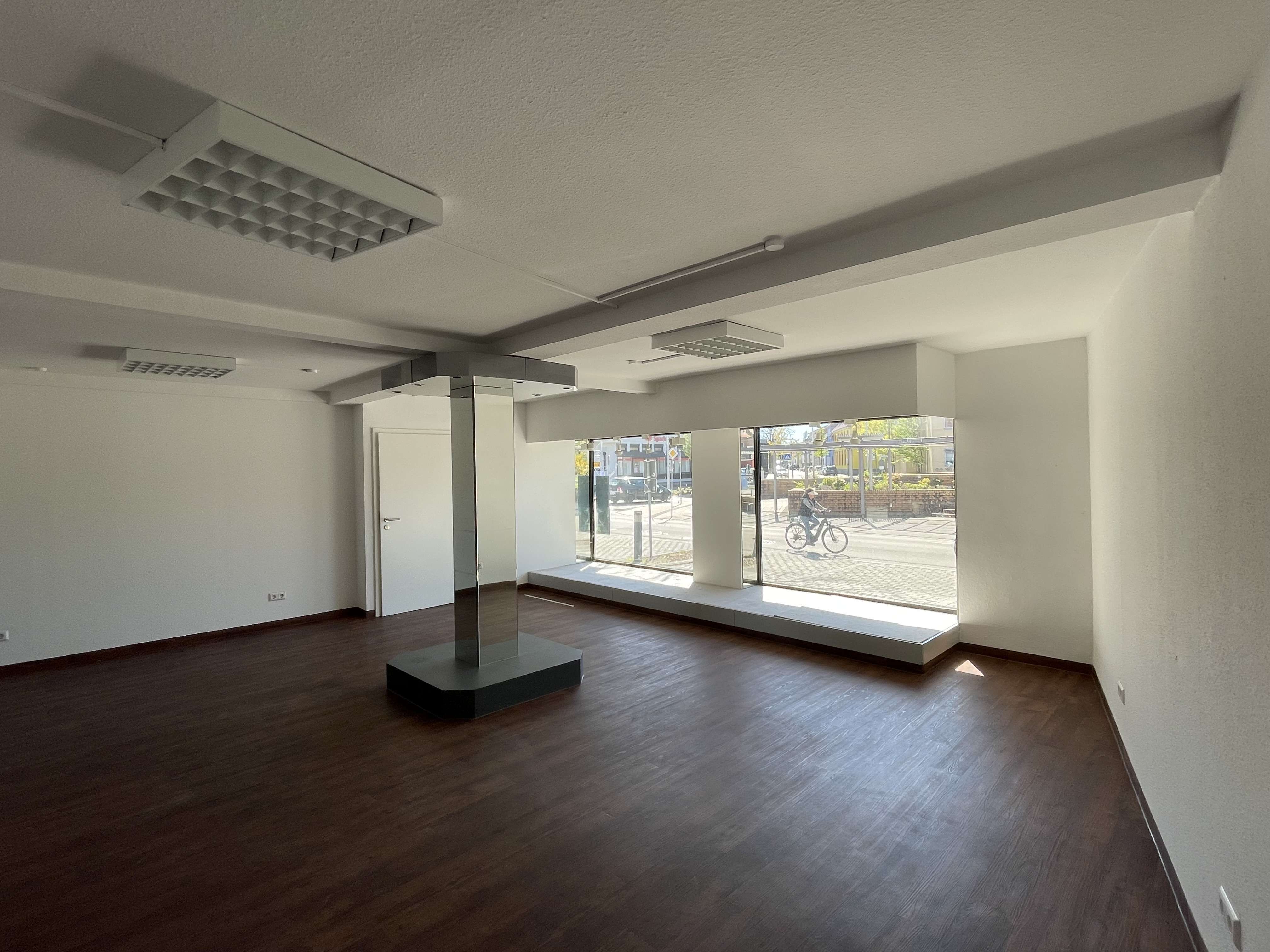 Thumbnail-Einzelhandel in Waghäusel 770,00 € 60 m²