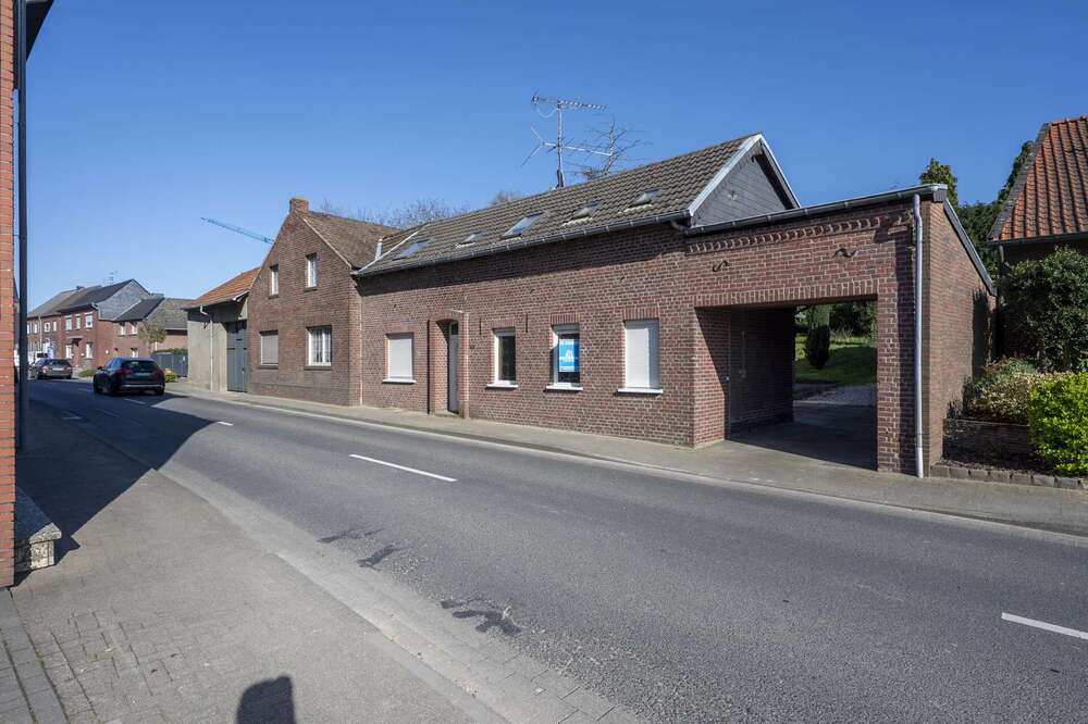 Thumbnail-Haus zum Kaufen in Selfkant Saeffelen 189.800,00 € 193 m²